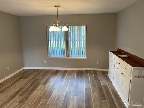 5907 Arienne Cir, Milton, FL 32570 photo 8