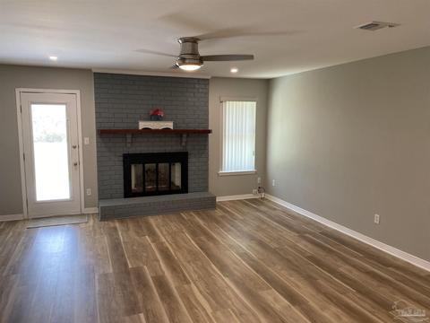 5907 Arienne Cir, Milton, FL 32570 photo 3