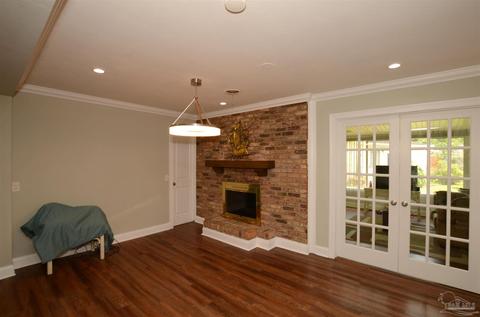 6451 Barnes St, Milton, FL 32570 photo 9