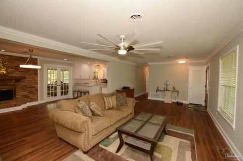 6451 Barnes St, Milton, FL 32570 photo 8