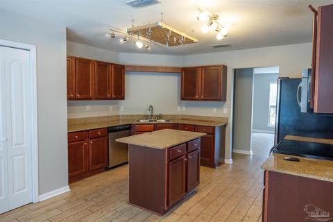 6538 Fall St, Milton, FL 32570 photo 8