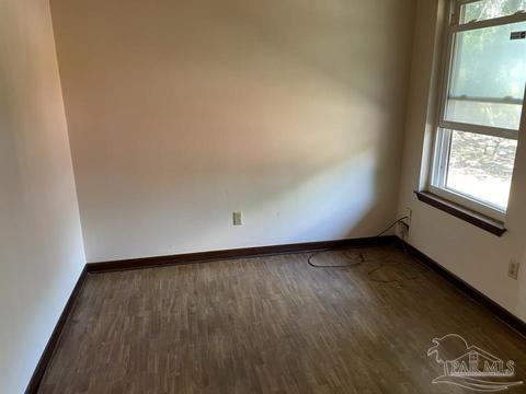 348 Juniper Rd, Freeport, FL 32439 photo 4