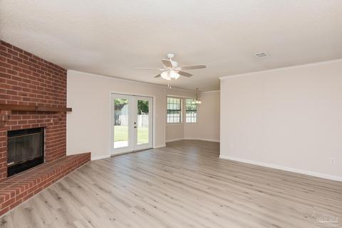 5685 Dove Dr, Pace, FL 32571 photo 7