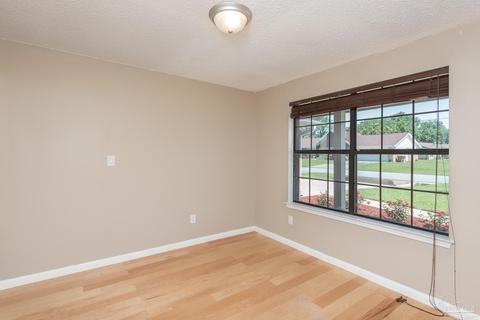 5685 Dove Dr, Pace, FL 32571 photo 5