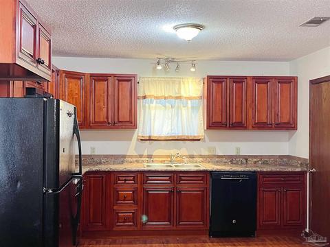 6541 Kennington Cir, Milton, FL 32570 photo 4