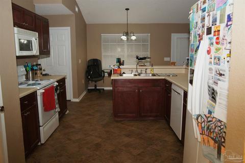 4804 Ribault Ln, Milton, FL 32570 photo 6
