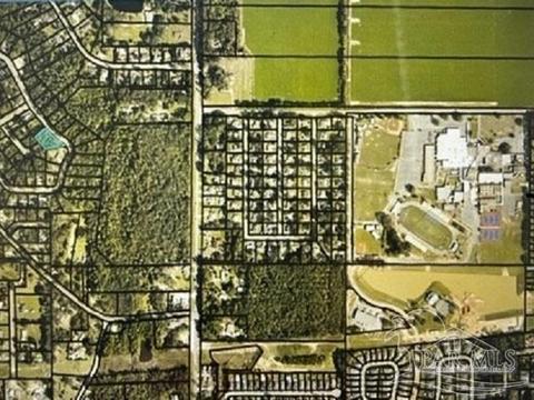 3843 Legend Creek Dr, Pace, FL 32571 photo 2