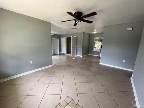 6526 Lyons Dr, Milton, FL 32570 photo 3
