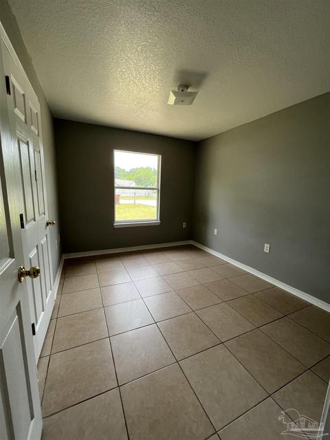 6526 Lyons Dr, Milton, FL 32570 photo 9