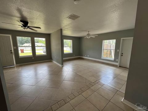 6526 Lyons Dr, Milton, FL 32570 photo 4