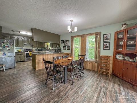 7677 Marshall Rd, Milton, FL 32583 photo 5