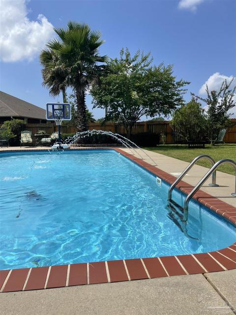 5468 Covered Bridge Ln, Pace, FL 32571 photo 2