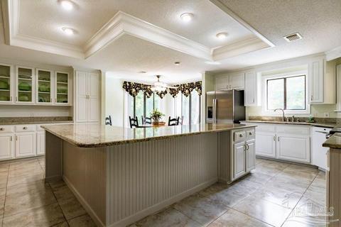 5208 Crystal Creek Dr, Pace, FL 32571 photo 3