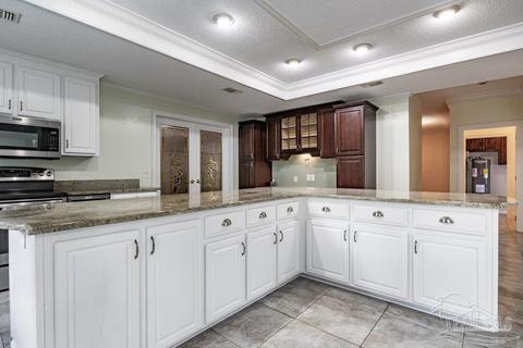5208 Crystal Creek Dr, Pace, FL 32571 photo 9