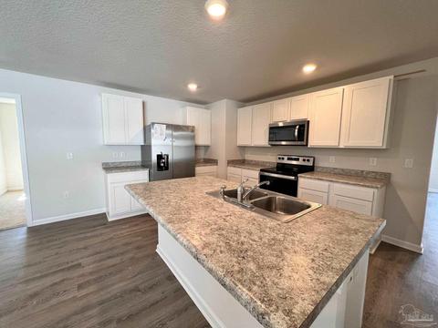 5386 Peach Dr, Pace, FL 32571 photo 4