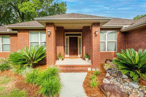 6055 Hialeah St, Pace, FL 32571 photo 2