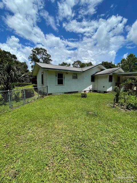 5055 Combs St, Milton, FL 32570 photo 5