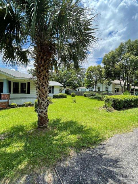5055 Combs St, Milton, FL 32570 photo 2