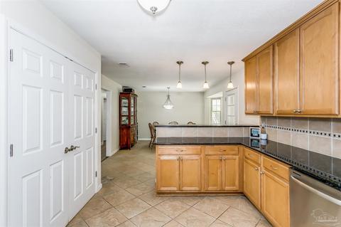 5638 Windham Rd, Milton, FL 32570 photo 10