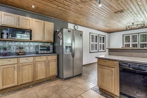 1196 Cedar Tree Ln, Cantonment, FL 32533 photo 9