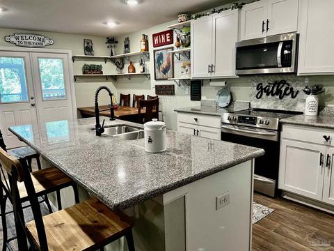 933 Jacobs Way, Cantonment, FL 32533 photo 6