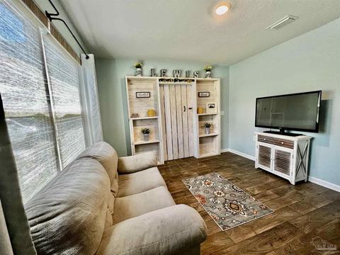 933 Jacobs Way, Cantonment, FL 32533 photo 8