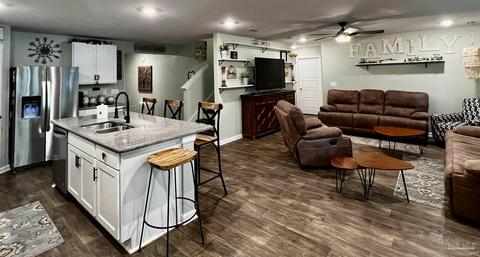 933 Jacobs Way, Cantonment, FL 32533 photo 3