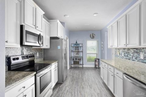 3864 Hawks Landing Cir, Pace, FL 32571 photo 5
