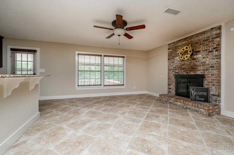 9661 Pinecone Dr, Cantonment, FL 32533 photo 10