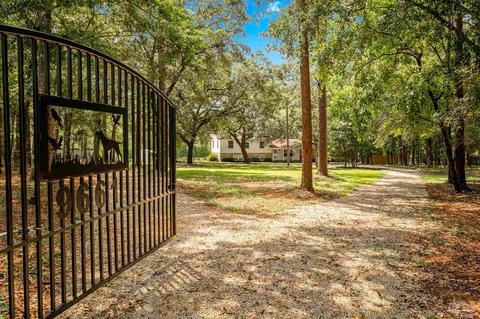 9661 Pinecone Dr, Cantonment, FL 32533 photo 1