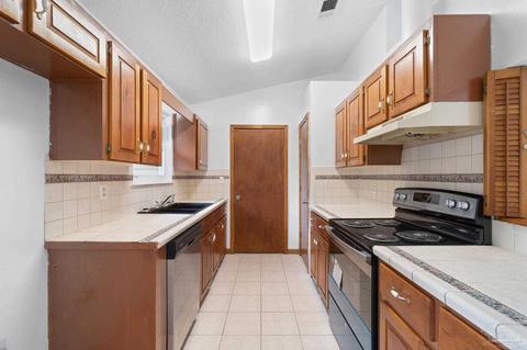 4236 Queens Ct, Pace, FL 32571 photo 9