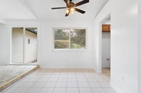 4236 Queens Ct, Pace, FL 32571 photo 8