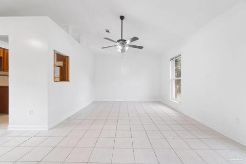4236 Queens Ct, Pace, FL 32571 photo 4