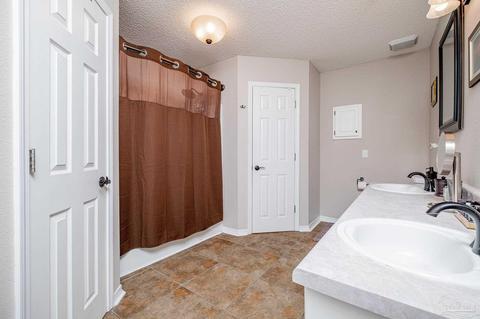 3908 Sun Valley Ct, Milton, FL 32583 photo 25