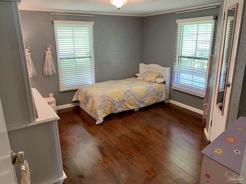 5548 Traci Dr, Milton, FL 32583 photo 14