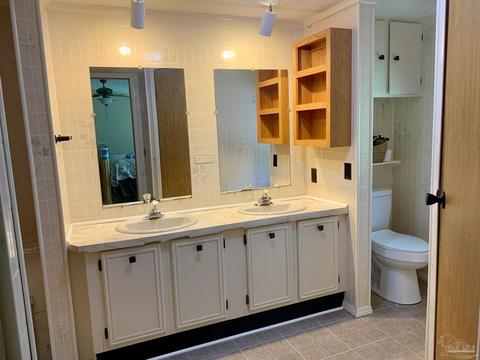 5548 Traci Dr, Milton, FL 32583 photo 12