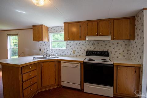 4220 Linda St, Pace, FL 32571 photo 4