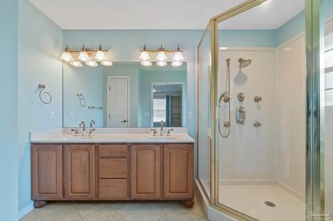 3911 Windsor Castle Blvd, Milton, FL 32583 photo 21