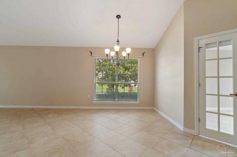 3911 Windsor Castle Blvd, Milton, FL 32583 photo 5