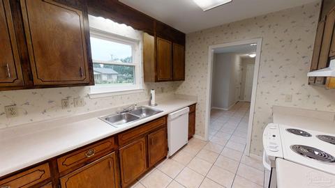 3378 Pigeon Forge Dr, Pace, FL 32571 photo 3