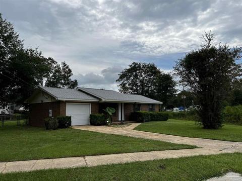 4200 Queens Ct, Pace, FL 32571 photo 3