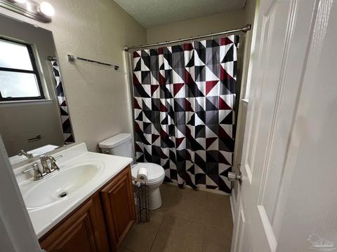 4200 Queens Ct, Pace, FL 32571 photo 9