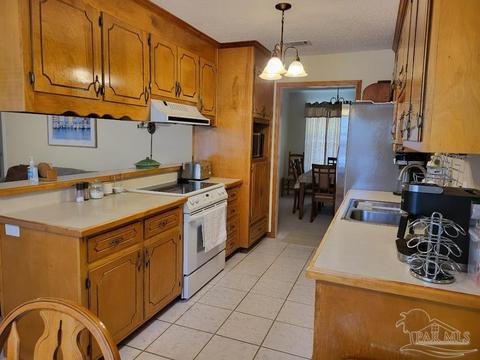 4852 Blakemore Dr, Pace, FL 32571 photo 5