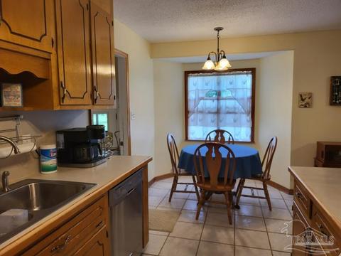 4852 Blakemore Dr, Pace, FL 32571 photo 6
