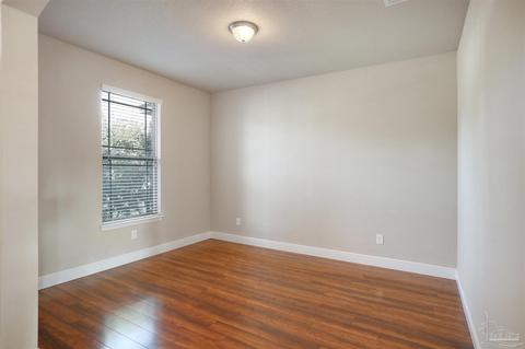 5403 Dalton Cir, Milton, FL 32570 photo 4
