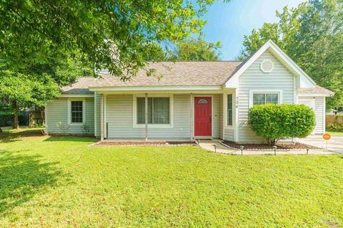 704 Naughton Dr, Crestview, FL 32536 photo 1