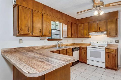 4562 Riley Rd, Milton, FL 32583 photo 7