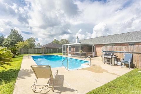 5725 Dove Dr, Pace, FL 32571 photo 1