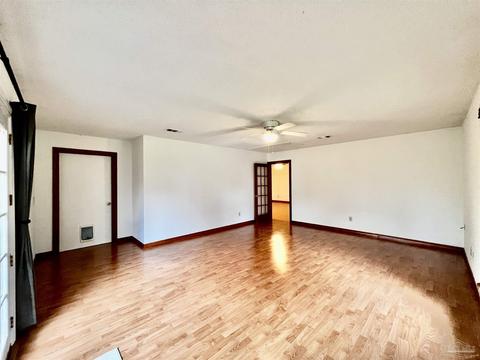 4640 Bessinger Ln, Pace, FL 32571 photo 13