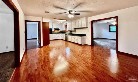 4640 Bessinger Ln, Pace, FL 32571 photo 6